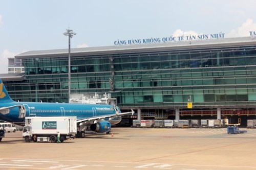 Nâng cấp sân bay Tân Sơn Nhất, hàng trăm chuyến bị hủy mỗi ngày
