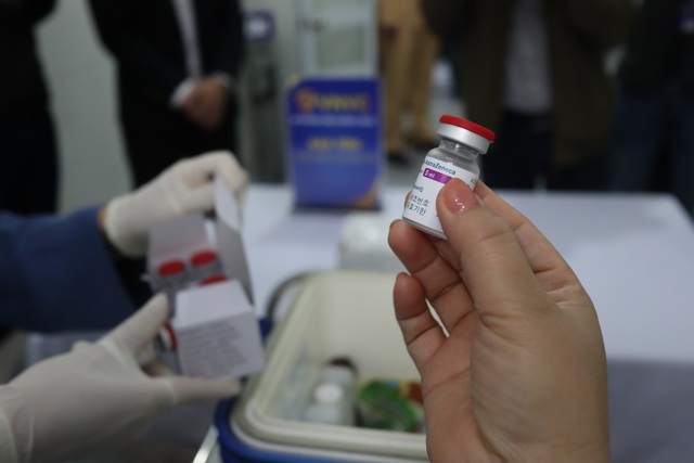 Bộ Y tế lên tiếng về việc một số nước tạm dừng tiêm vắc xin AstraZeneca - 1