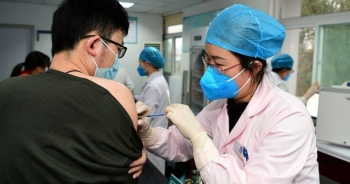 Nhân viên y tế Trung Quốc vẫn mắc Covid-19 sau khi tiêm đủ 2 liều vắc xin