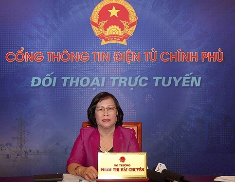 Bộ trưởng Phạm Thị Hải Chuyền đối thoại trực tuyến với nhân dân