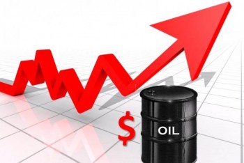 Giá dầu ngày 12/4 tăng kỷ lục