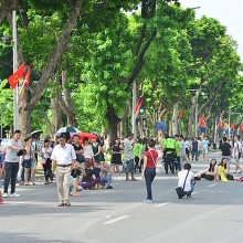 Kéo dài thời gian hoạt động phố đi bộ quận Hoàn Kiếm dịp nghỉ lễ 30/4 - 1/5