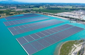 Nhà máy điện mặt trời nổi lớn nhất châu Âu