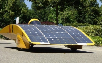 Xe ô tô sử dụng pin mặt trời hữu cơ