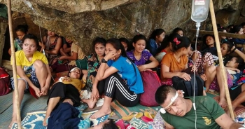 Thảm kịch người tị nạn chạy khỏi Myanmar: 8 bao gạo cho hơn 2.000 người