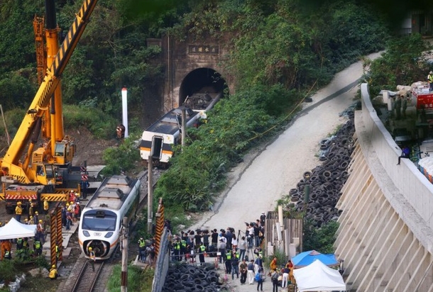 Một phút định mệnh trước thảm họa đường sắt Đài Loan làm 50 người chết