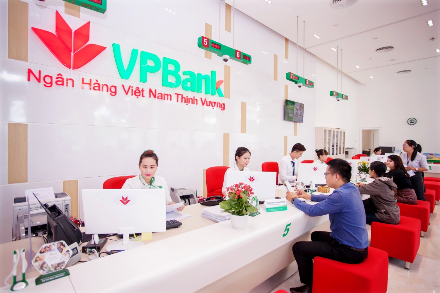 Tin nhanh ngân hàng ngày 21/4: VPBank lãi 4.000 tỷ đồng trong quý 1/2021