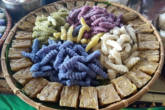Rực rỡ sắc màu bánh dân gian Nam Bộ hội tụ ở tỉnh cực Nam Tổ quốc - 5