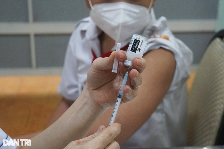 Trẻ 5-11 tuổi mới tiêm vaccine khác có được tiêm phòng Covid-19 ngay? - 1