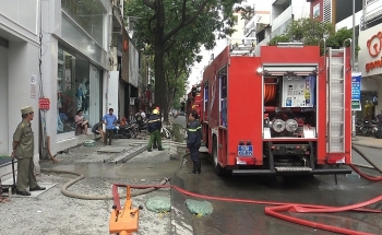 TP HCM: Cháy nhà trong hẻm, cả khu dân cư náo loạn