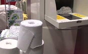 Máy biến giấy vụn thành cuộn giấy vệ sinh mới