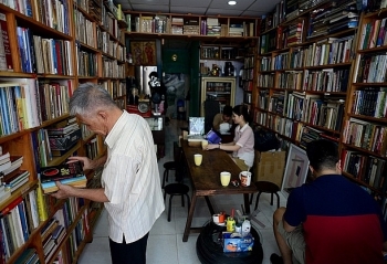 Độc đáo quán cà phê trả tiền bằng sách ở Sài Gòn