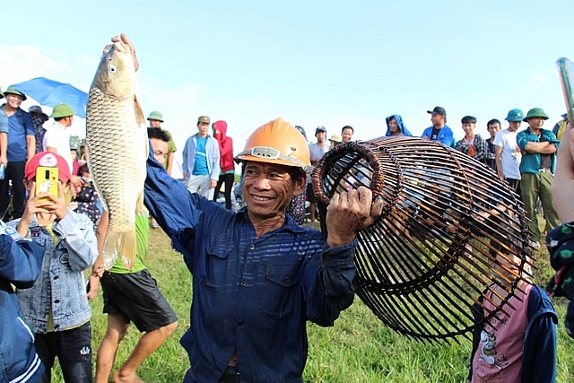 hang ngan nguoi dan doi nang loi bun tim van may