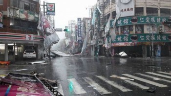 Siêu bão Nepartak hoành hành ở Đài Loan