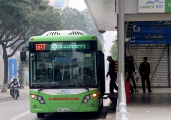 Xe buýt Hà Nội khó tăng thị phần vì cạnh tranh của xe công nghệ