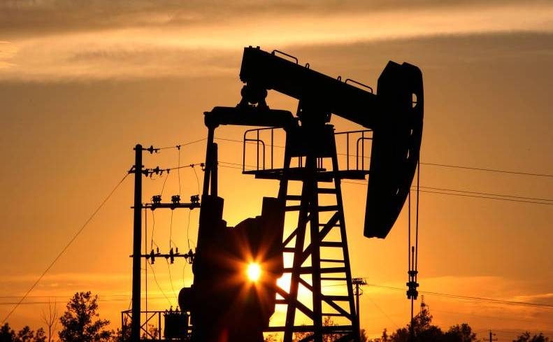 Giá dầu cao đe dọa sự phục hồi kinh tế toàn cầu