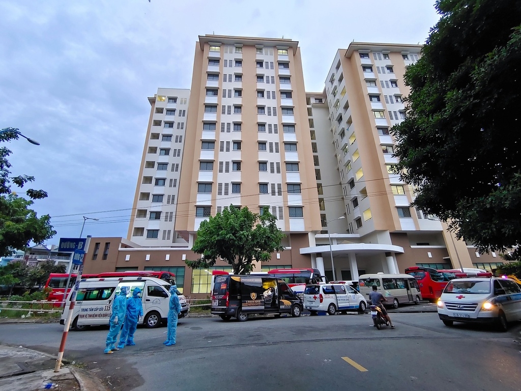 Hà Nội: Trưng dụng chung cư chưa bàn giao làm bệnh viện dã chiến