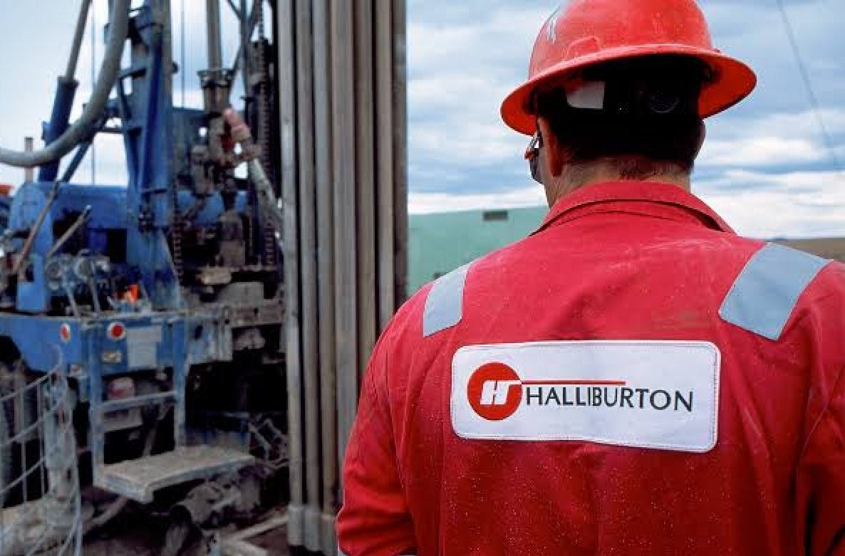 Halliburton dự đoán 'chu kỳ tăng nhiều năm' trong dịch vụ mỏ dầu