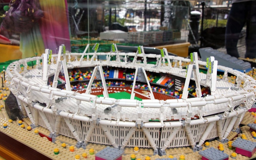 Thú vị mô hình Công viên Olympic từ đồ chơi Lego