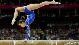 Những màn thi thể dục dụng cụ ấn tượng tại Olympic 2012