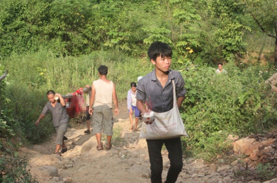 Hàng trăm cảnh sát truy bắt hung thủ vụ thảm án ở Yên Bái