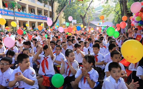 Bài toán lạm thu: Cần hiểu đúng về huy động nguồn lực xã hội cho giáo dục