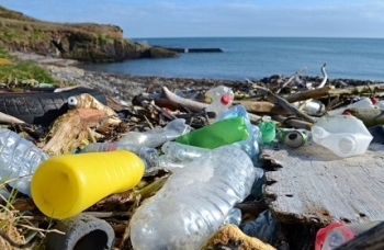 Rác thải nhựa đổ vào biển tăng gấp 3 lần trong 20 năm tới