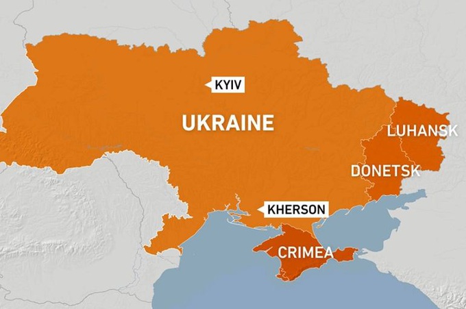 Ukraine phản công dồn dập, phá hủy kho vũ khí Nga - 2