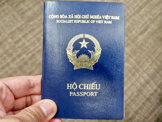 Mỹ yêu cầu công dân Việt Nam bổ sung nơi sinh vào hộ chiếu mẫu mới - 1
