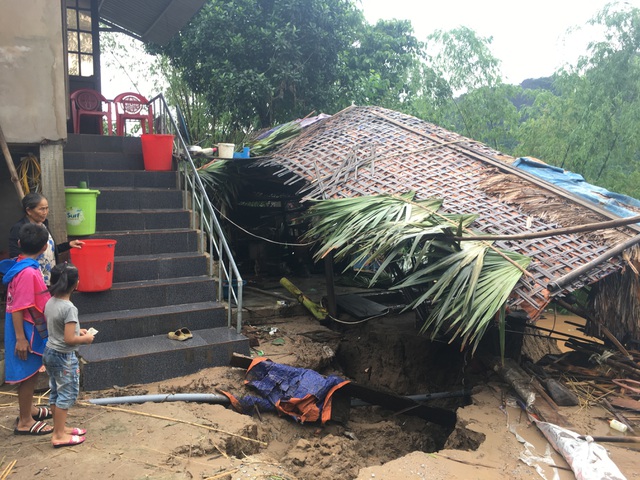 di doi 7 ho dan ra khoi khu vuc bo song sat lo nghiem trong