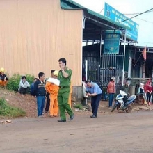 long an hai cha con bi dien giat thuong vong