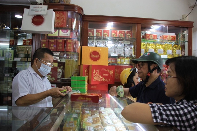 Vì sao người Hà Nội vẫn ưu ái bánh Trung thu truyền thống?