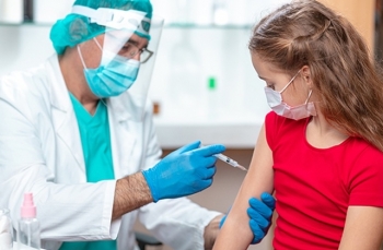 Mỹ có thể cấp phép sử dụng khẩn cấp vắc xin Pfizer cho trẻ em từ tháng 10