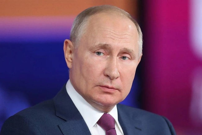 Ông Putin lên tiếng khi tự cách ly vì tiếp xúc người mắc Covid-19