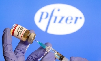 Mỹ mua thêm hàng trăm triệu liều vắc xin Pfizer chia sẻ cho thế giới