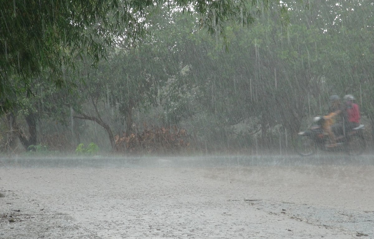 Thời tiết hôm nay ngày 24/9/2021: Các tỉnh miền Trung mưa to