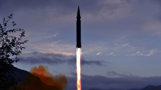 Triều Tiên tuyên bố phóng thử thành công tên lửa siêu thanh - 1
