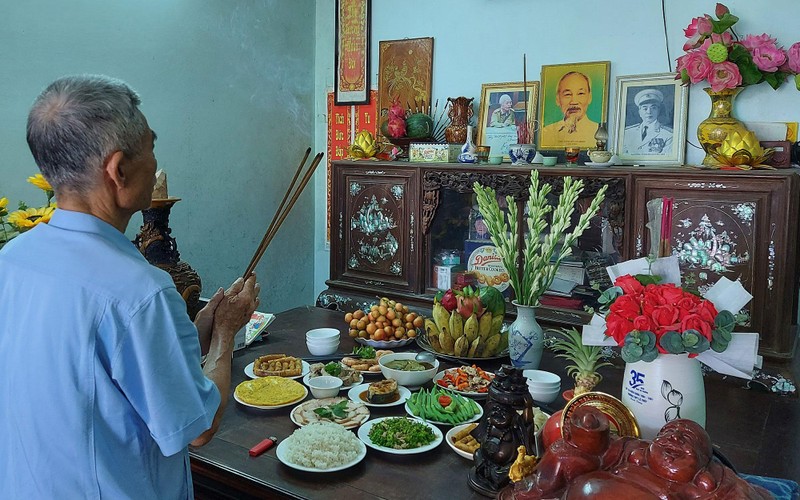 Mâm cơm giỗ Bác Hồ trong ngày Tết Độc lập ở Lệ Thủy Mâm cơm giỗ Bác Hồ trong ngày Tết Độc lập ở Lệ Thủy