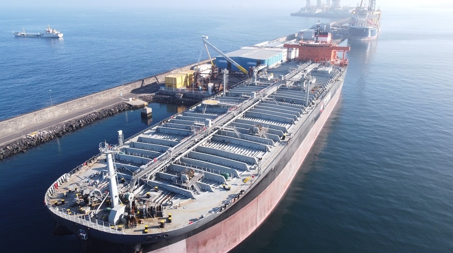 Giá tàu chở dầu tăng kỷ lục do Nga làm gián đoạn hoạt động thương mại