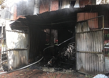 Cháy xưởng sản xuất ghế sofa ở Hà Nội, một người tử vong