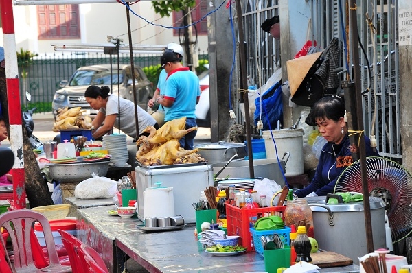 Hà Nội siết quản lý thức ăn đường phố