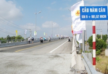 Cà Mau xin "trả" đường Hồ Chí Minh cho Bộ GTVT