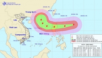 Siêu bão Yutu mạnh cấp 16 hướng vào Biển Đông
