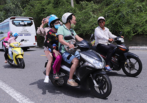 Đà Nẵng cấm đi xe máy tay ga lên Sơn Trà