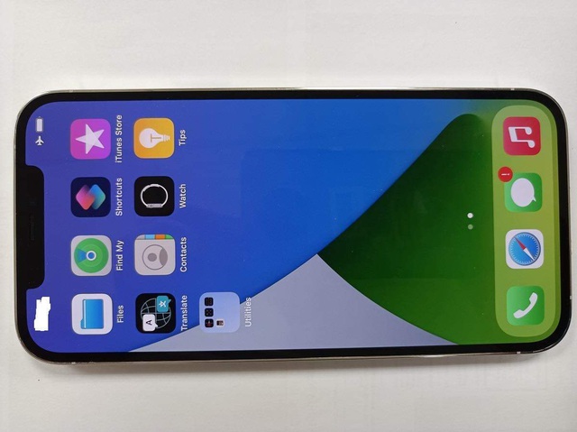 iPhone 12 Pro Max bất ngờ xuất hiện ở Việt Nam trước ngày mở bán - 2