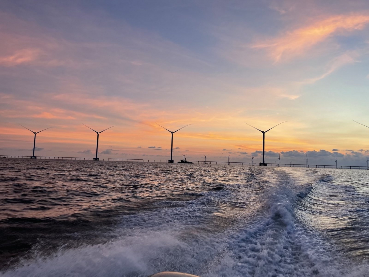 Khi vận hành dự án điện gió Đông Hải 1 sẽ bổ sung khoảng 330 triệu kWh năng lượng xanh hàng năm.