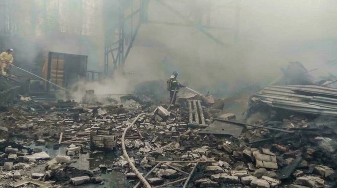 Nổ rung chuyển nhà máy thuốc nổ ở Nga, 16 người chết - 3