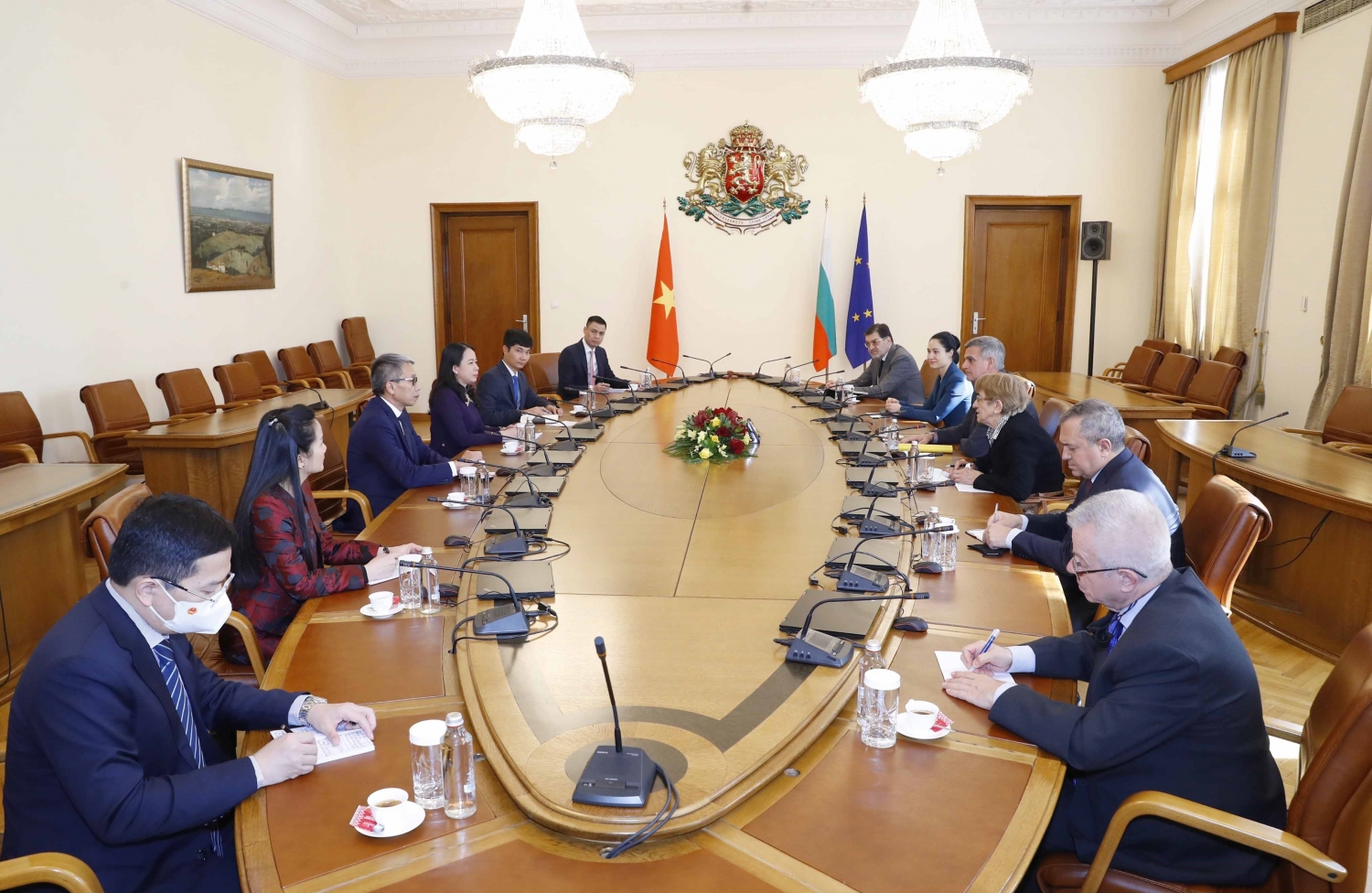 Phó Chủ tịch nước Võ Thị Ánh Xuân hội kiến Quyền Thủ tướng Bulgaria Stefan Yanev.