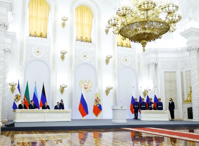 Tòa án Hiến pháp Nga công nhận hiệp ước sáp nhập 4 vùng ly khai Ukraine - 2