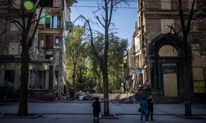 Cuộc sống dưới mưa tên lửa ở thành phố tiền tuyến Ukraine - 3